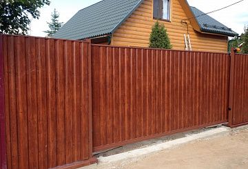 Из профнастила Вишня